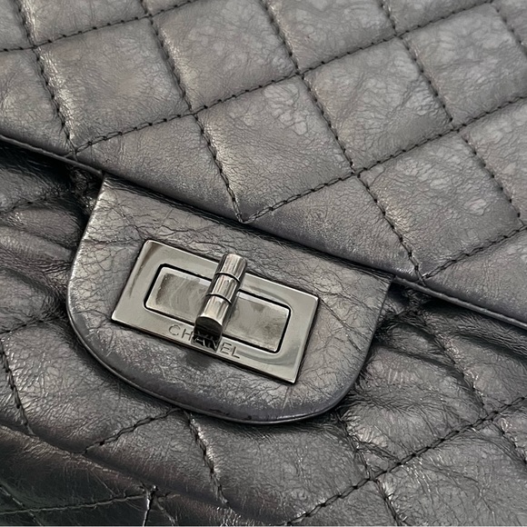 Authentic Chanel Classic Reissue Aged Calfskin Flap Bag - Silver - Picture 4 of 16